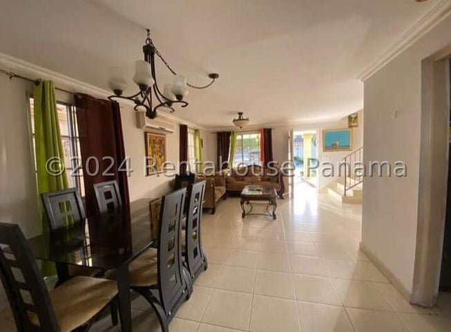 Splendid Family House - Casa en Condados del Rey